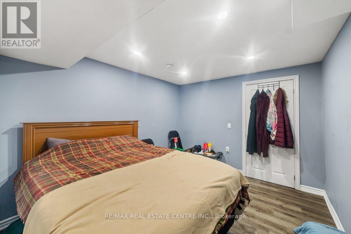 48 Howell Street N, Brampton, Ontario  L6Y 3H8 - Photo 37 - W12604410