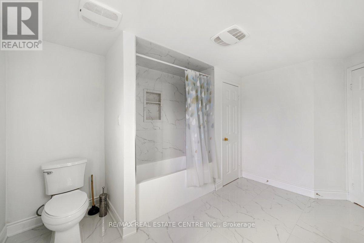 48 Howell Street N, Brampton, Ontario  L6Y 3H8 - Photo 28 - W12604410