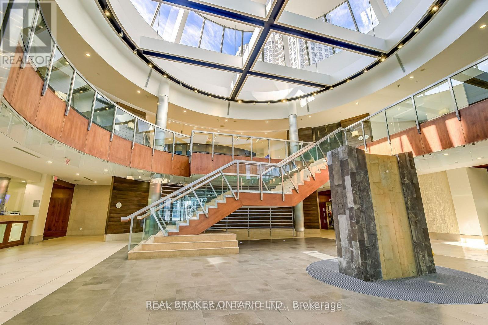 2803 - 3880 Duke Of York Boulevard, Mississauga, Ontario  L5B 4M7 - Photo 26 - W12630488