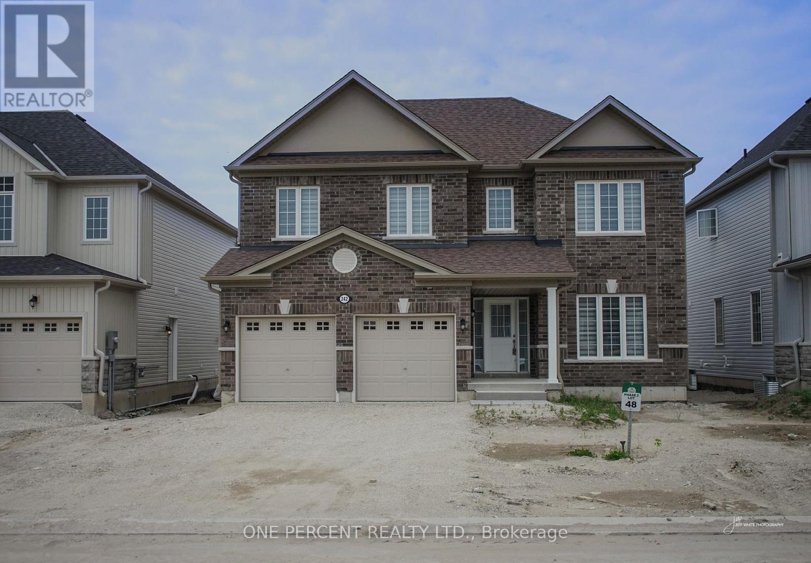 242 SPRINGFIELD CRESCENT, Clearview, Ontario