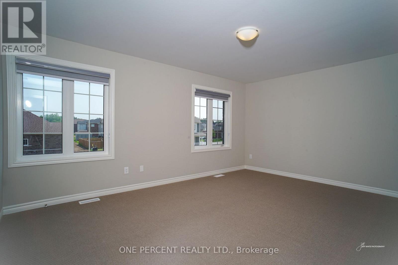 242 Springfield Crescent, Clearview, Ontario  L0M 1S0 - Photo 12 - S12631416