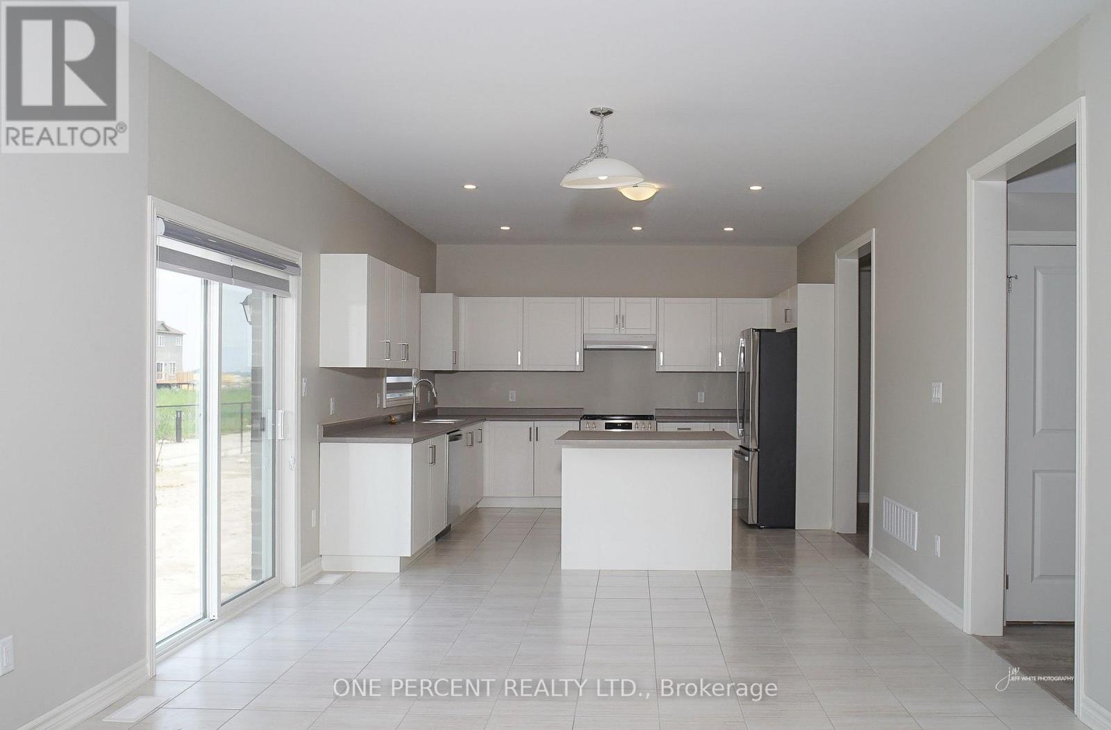 242 Springfield Crescent, Clearview, Ontario  L0M 1S0 - Photo 6 - S12631416