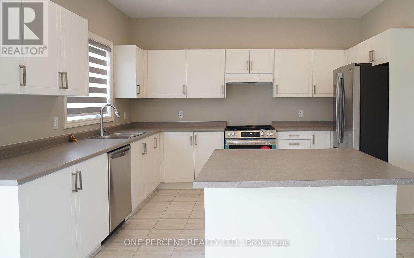 242 Springfield Crescent, Clearview, Ontario  L0M 1S0 - Photo 7 - S12631416