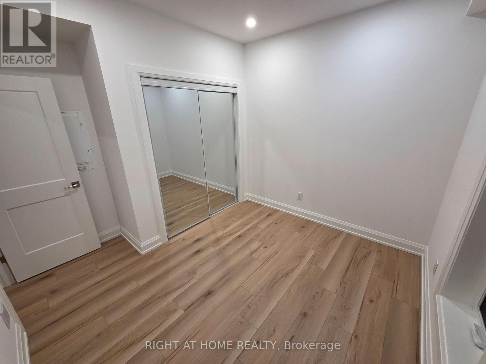 1f - 55 Camberwell Road, Toronto (Humewood-Cedarvale), Ontario  M6C 3E7 - Photo 5 - C12631412