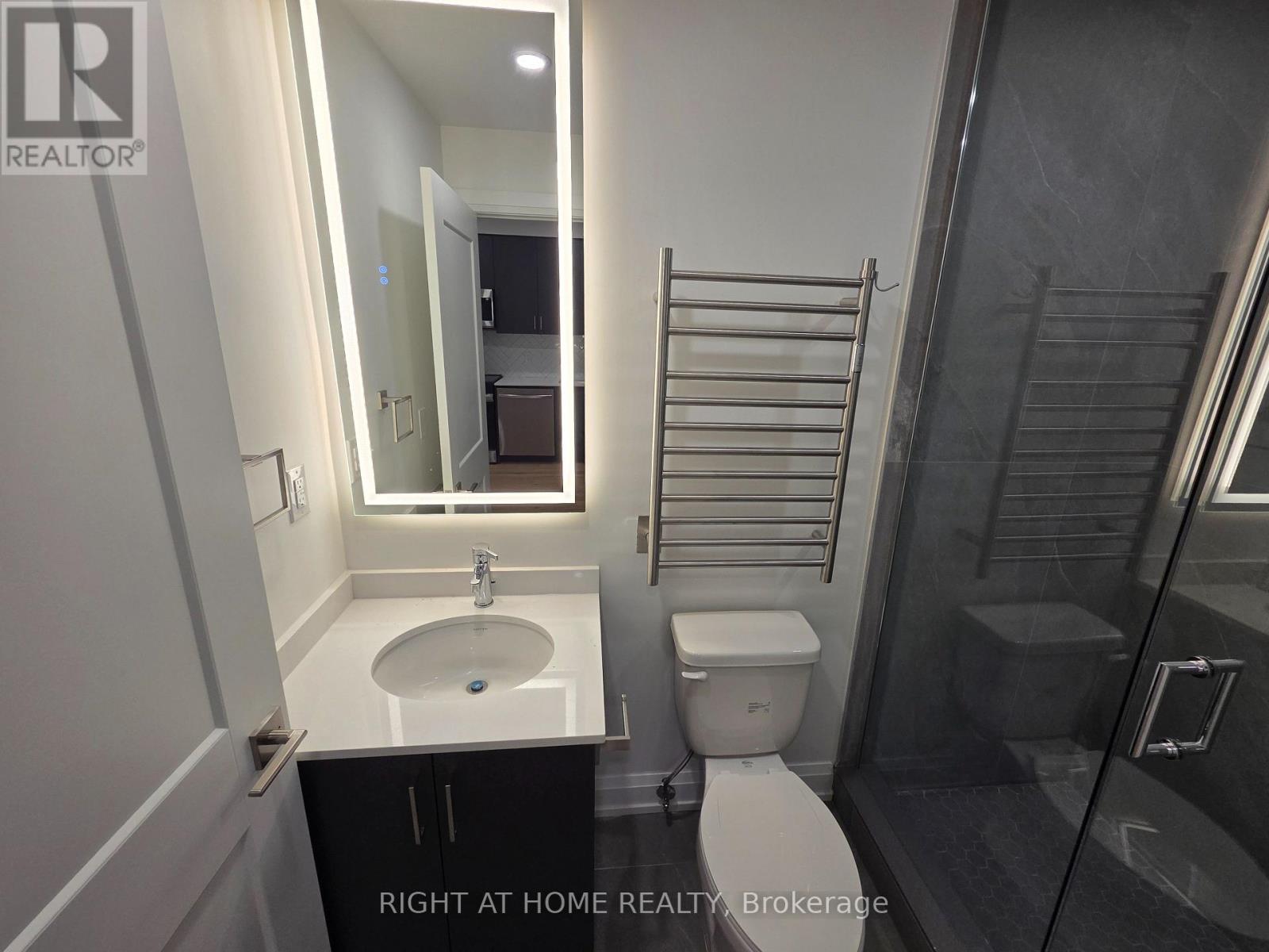 1f - 55 Camberwell Road, Toronto (Humewood-Cedarvale), Ontario  M6C 3E7 - Photo 7 - C12631412