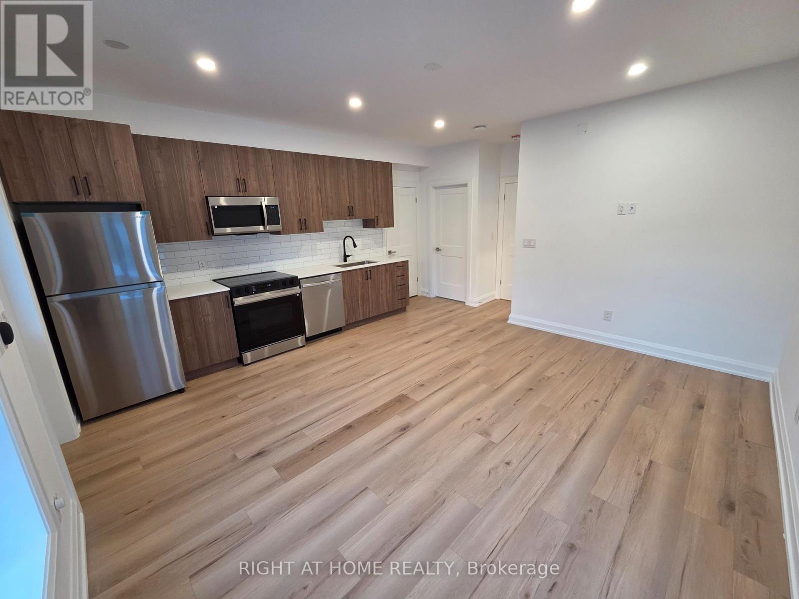 1r - 55 Camberwell Road, Toronto, Ontario  M6C 3E7 - Photo 3 - C12631424