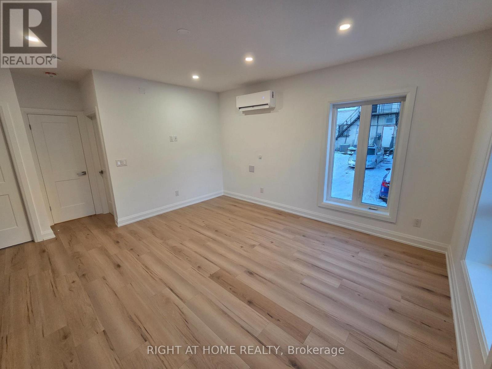 1r - 55 Camberwell Road, Toronto, Ontario  M6C 3E7 - Photo 5 - C12631424