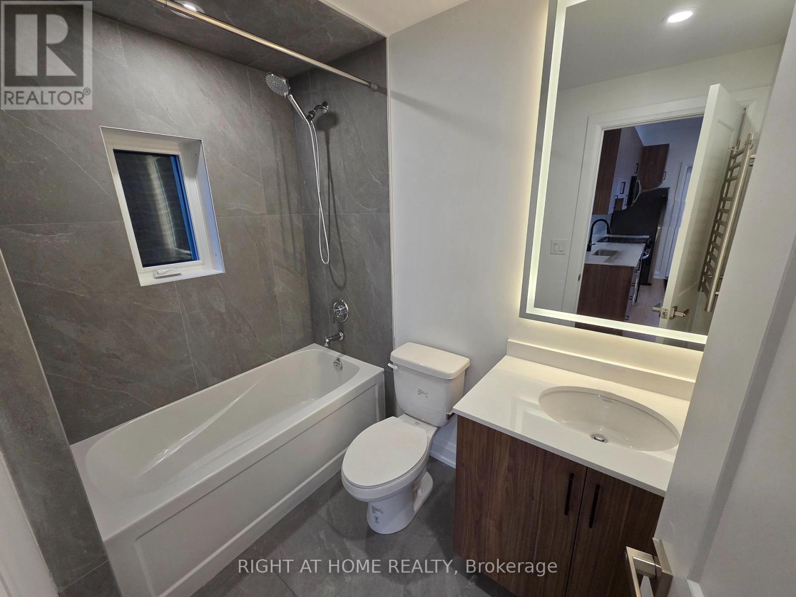 1r - 55 Camberwell Road, Toronto, Ontario  M6C 3E7 - Photo 7 - C12631424