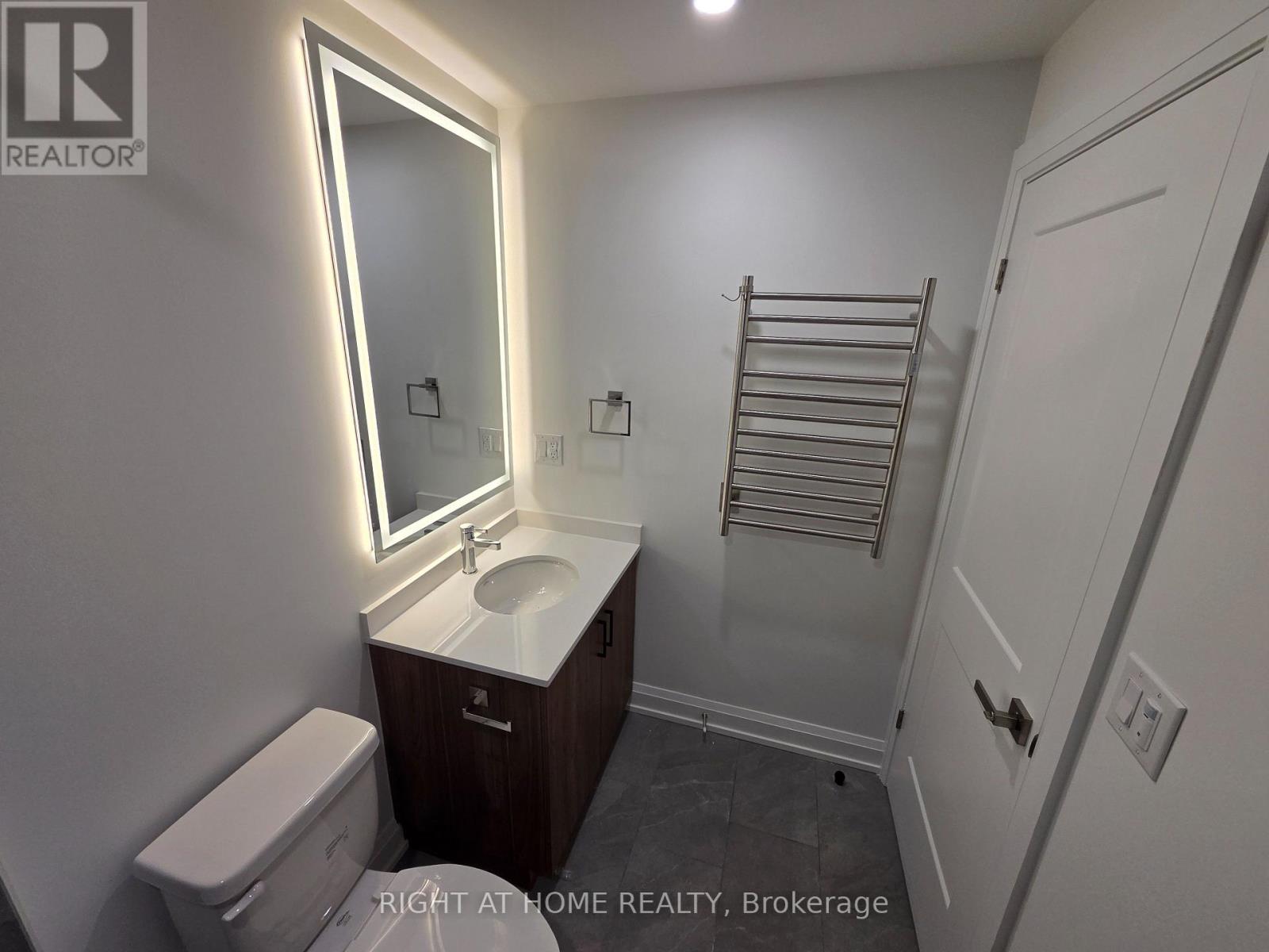 1r - 55 Camberwell Road, Toronto, Ontario  M6C 3E7 - Photo 8 - C12631424