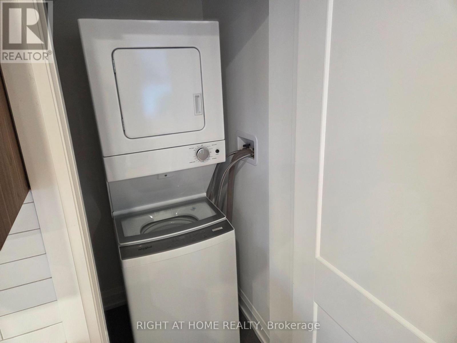 1r - 55 Camberwell Road, Toronto, Ontario  M6C 3E7 - Photo 9 - C12631424