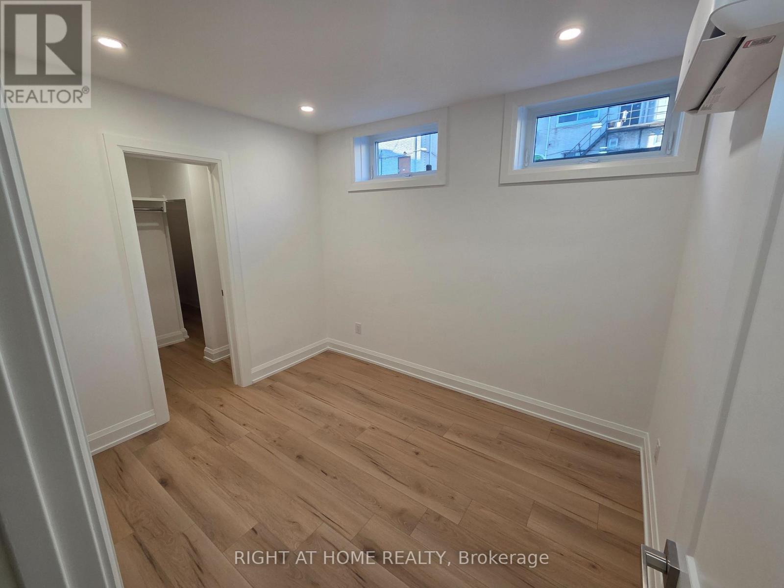 Br - 55 Camberwell Road, Toronto, Ontario  M6C 3E7 - Photo 5 - C12631438