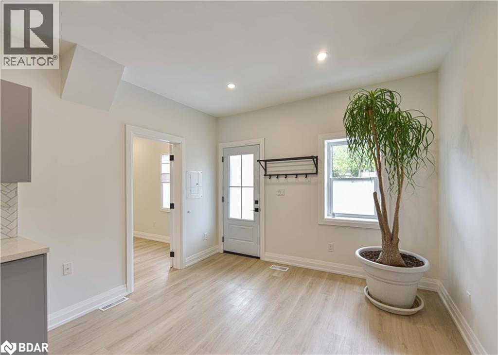 274 Mississaga Street W, Orillia, Ontario  L3V 3B8 - Photo 9 - 40793542