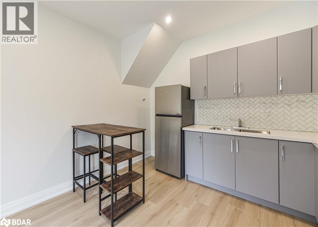 274 Mississaga Street W, Orillia, Ontario  L3V 3B8 - Photo 6 - 40793542