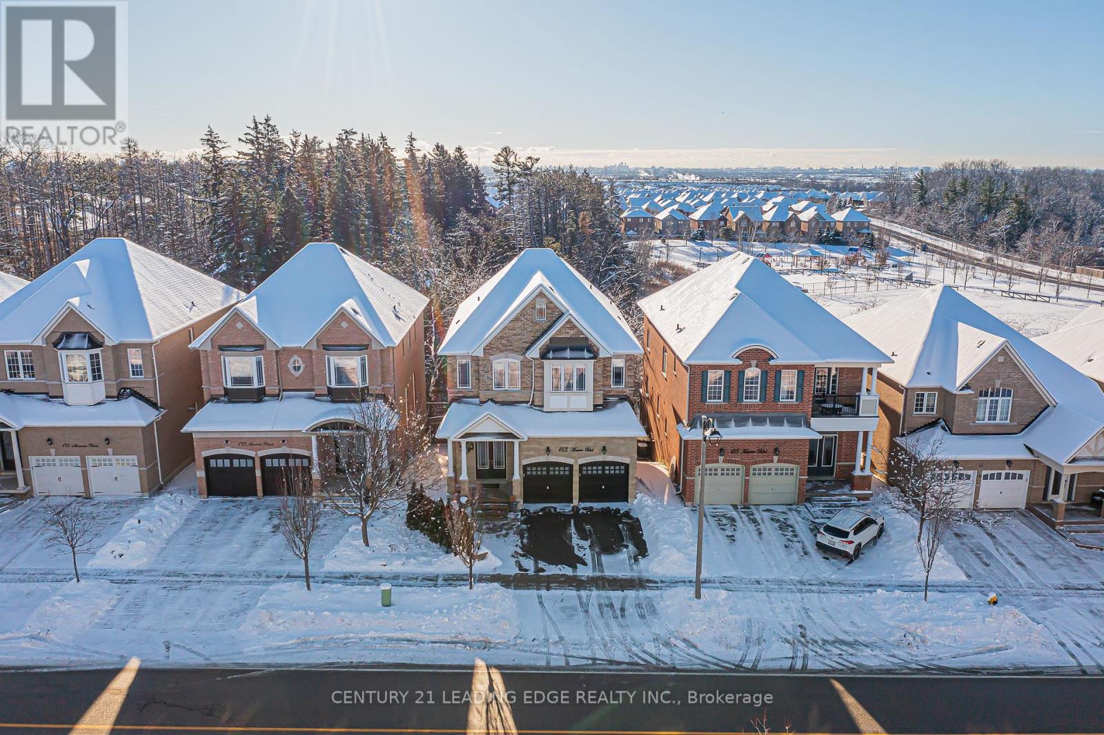 183 Maurier Boulevard, Vaughan, Ontario  L6A 0V2 - Photo 2 - N12631422