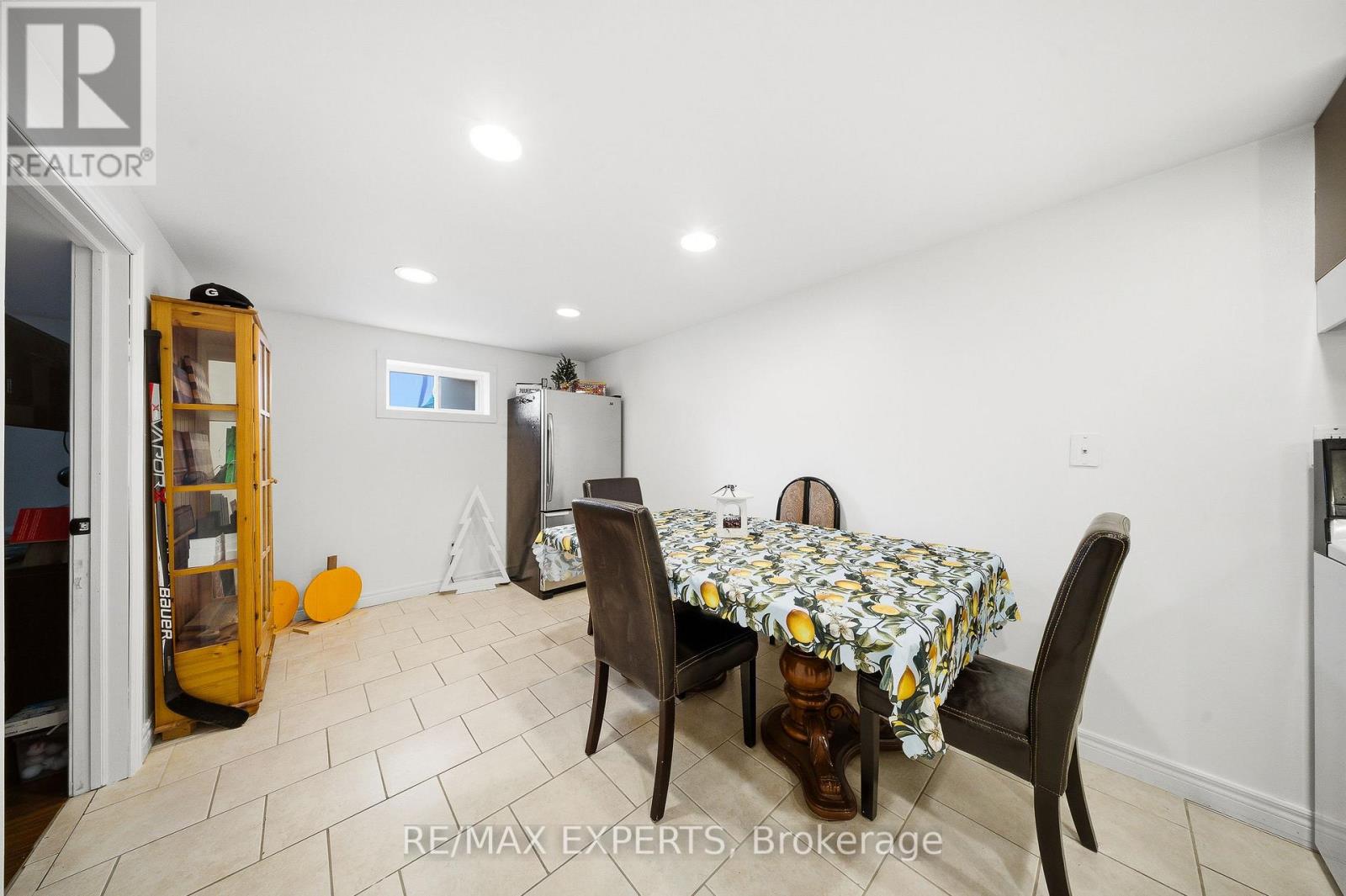 16 Navenby Crescent, Toronto (Humber Summit), Ontario  M9L 1B2 - Photo 30 - W12631410