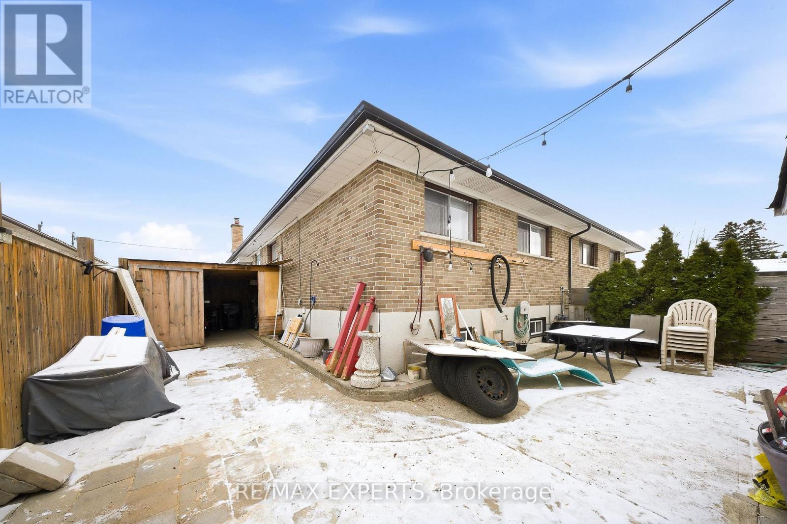 16 Navenby Crescent, Toronto (Humber Summit), Ontario  M9L 1B2 - Photo 37 - W12631410