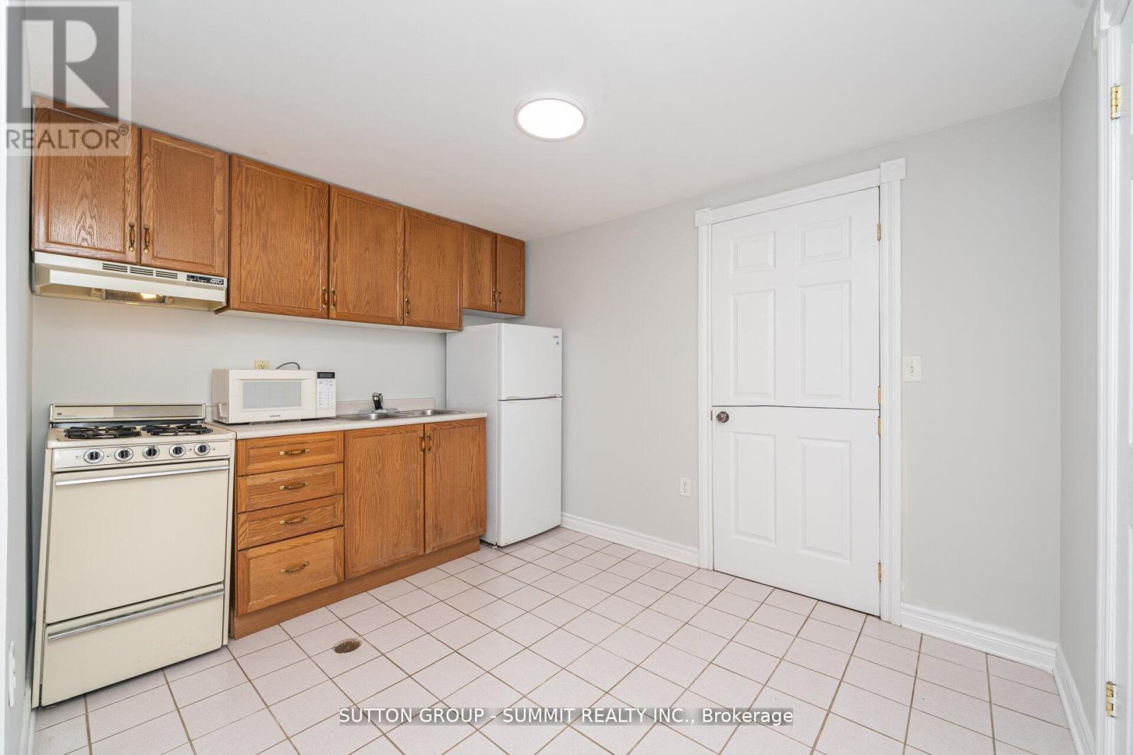 3018 Dalehurst Drive, Mississauga, Ontario  L5N 6M8 - Photo 32 - W12631428