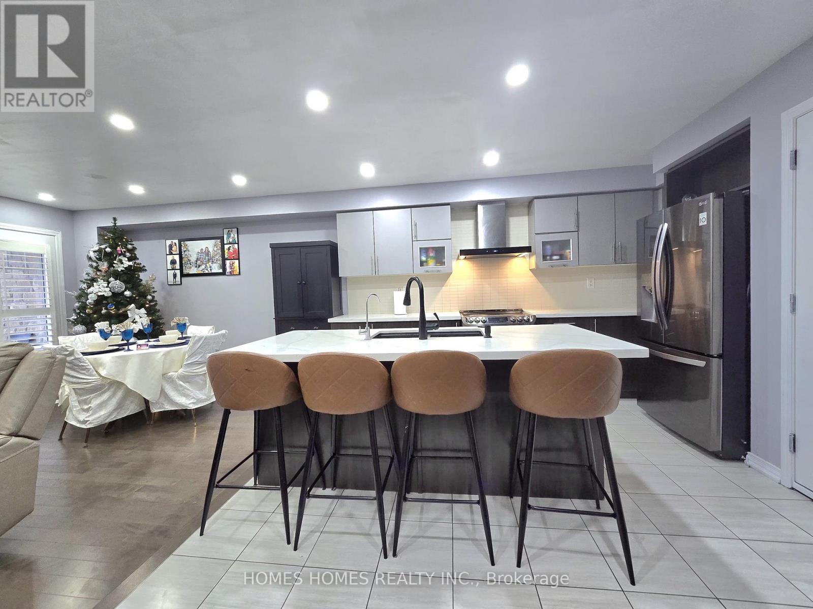 170 Golden Springs Drive, Brampton, Ontario  L7A 4N9 - Photo 11 - W12631442