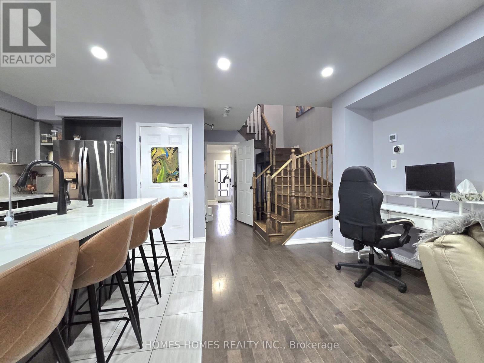 170 Golden Springs Drive, Brampton, Ontario  L7A 4N9 - Photo 14 - W12631442