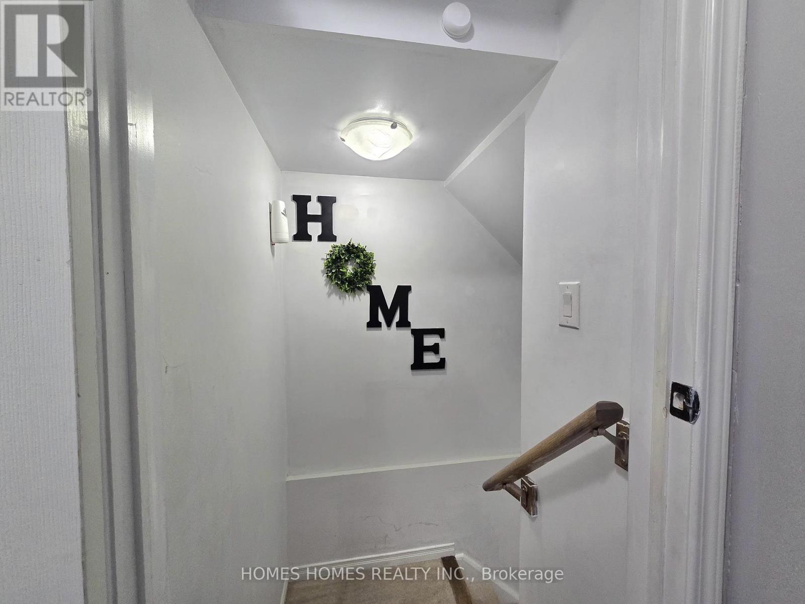 170 Golden Springs Drive, Brampton, Ontario  L7A 4N9 - Photo 35 - W12631442