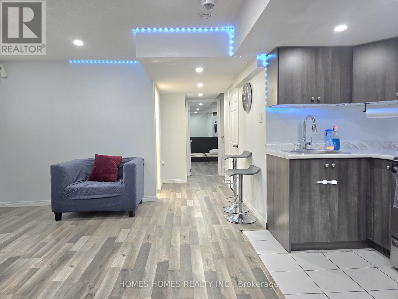 170 Golden Springs Drive, Brampton, Ontario  L7A 4N9 - Photo 42 - W12631442