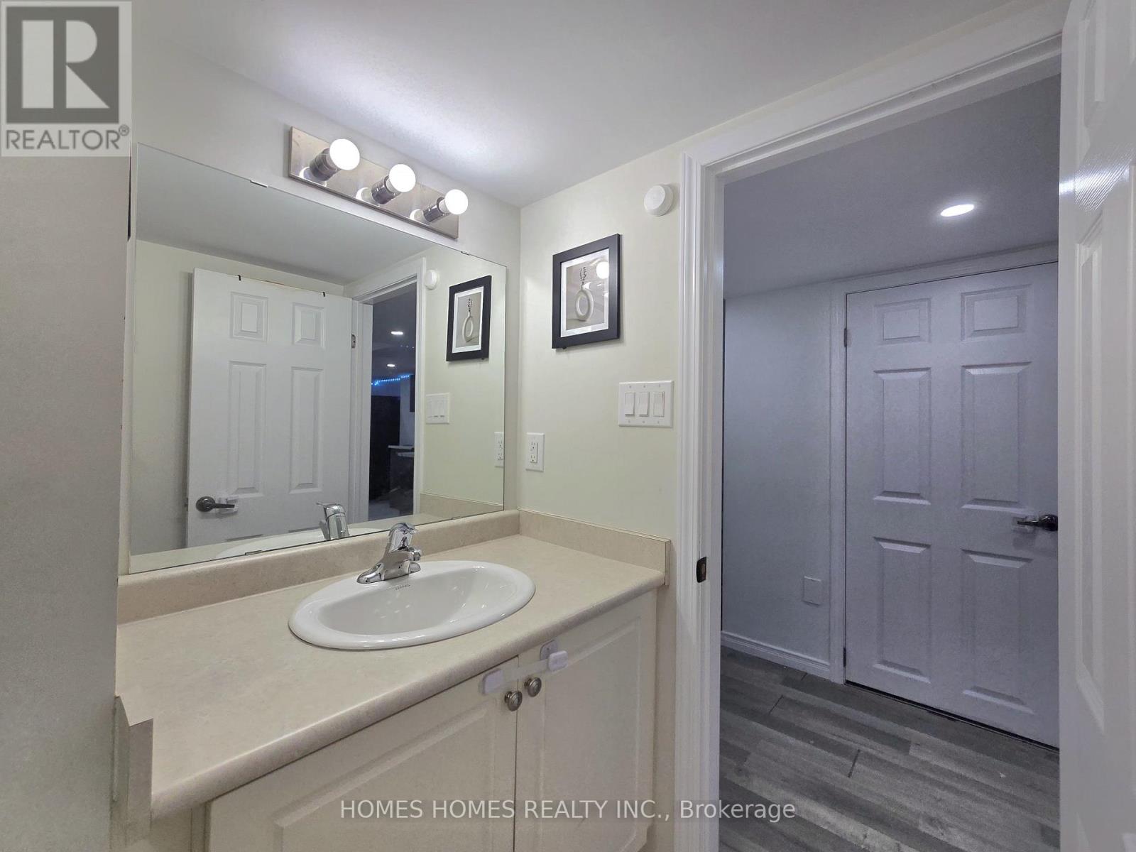 170 Golden Springs Drive, Brampton, Ontario  L7A 4N9 - Photo 44 - W12631442