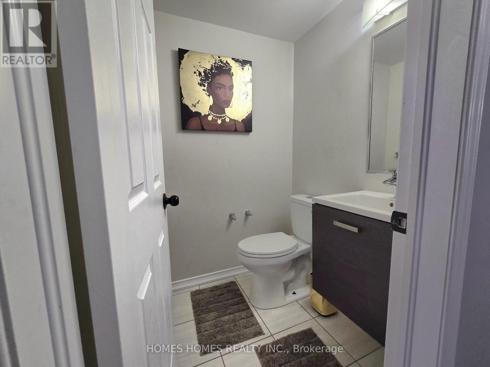 170 Golden Springs Drive, Brampton, Ontario  L7A 4N9 - Photo 7 - W12631442