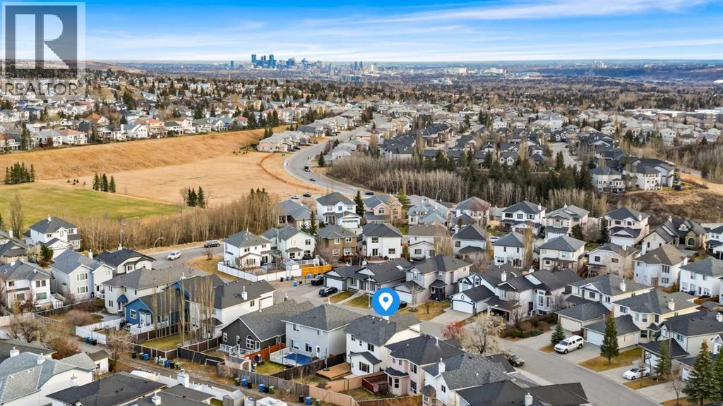 Calgary House for sale:  3 bedroom 2,012 sq.ft. (Listed 2025-11-24)