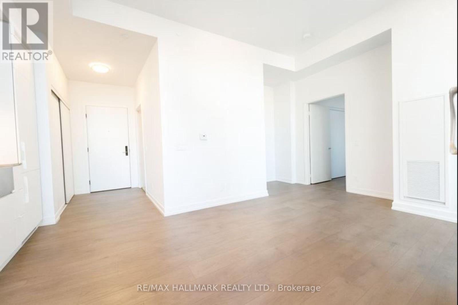 402 - 270 Dufferin Street, Toronto, Ontario  M6K 0H8 - Photo 3 - W12630768