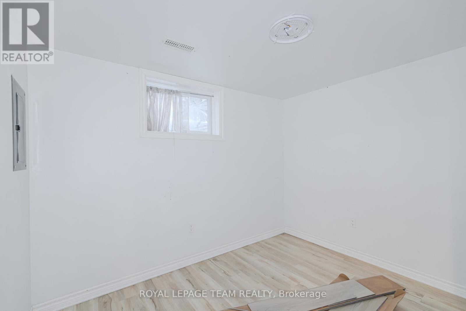 B - 37 Ballantrae Way, Ottawa, Ontario  K2L 1N3 - Photo 17 - X12631456