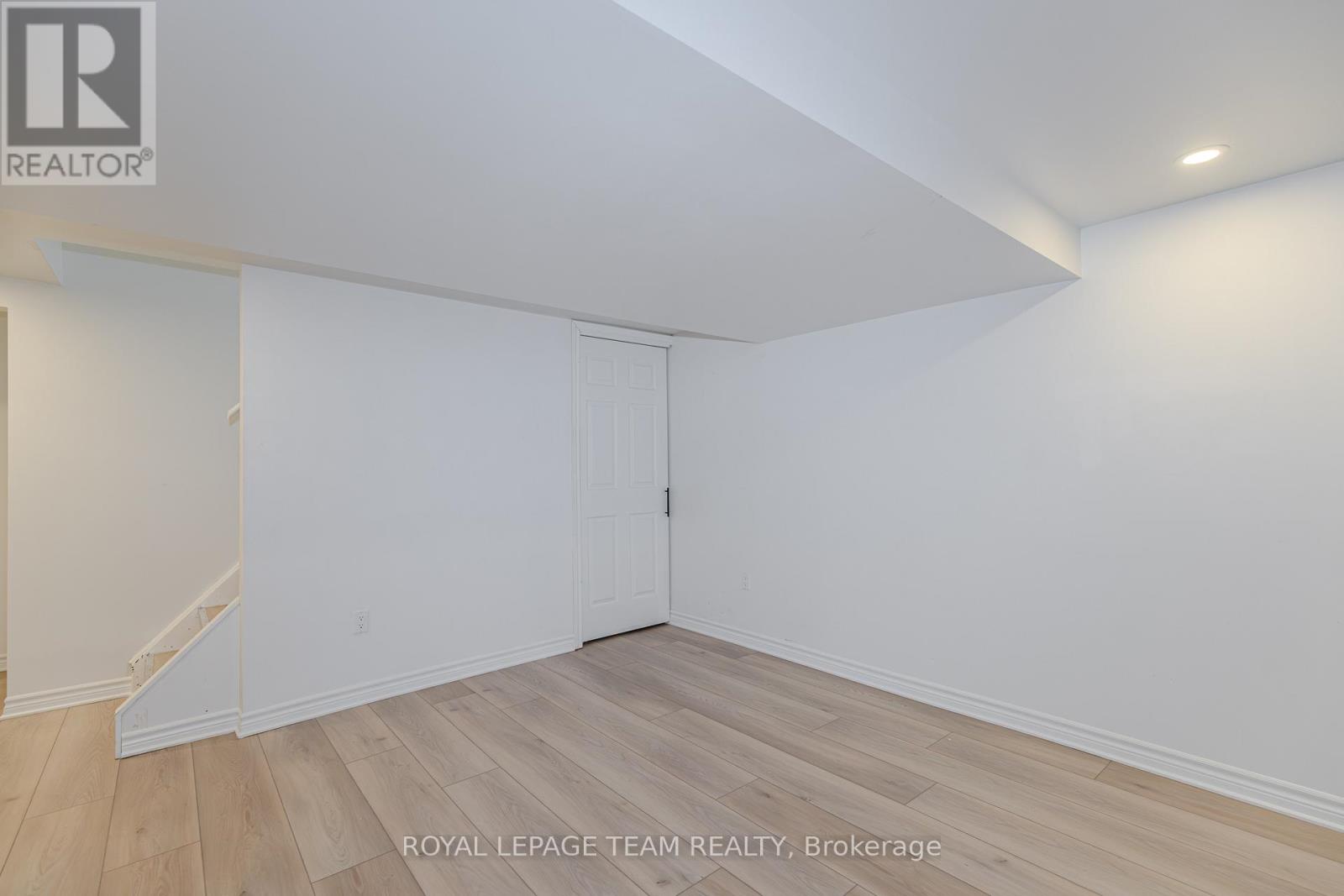 B - 37 Ballantrae Way, Ottawa, Ontario  K2L 1N3 - Photo 6 - X12631456