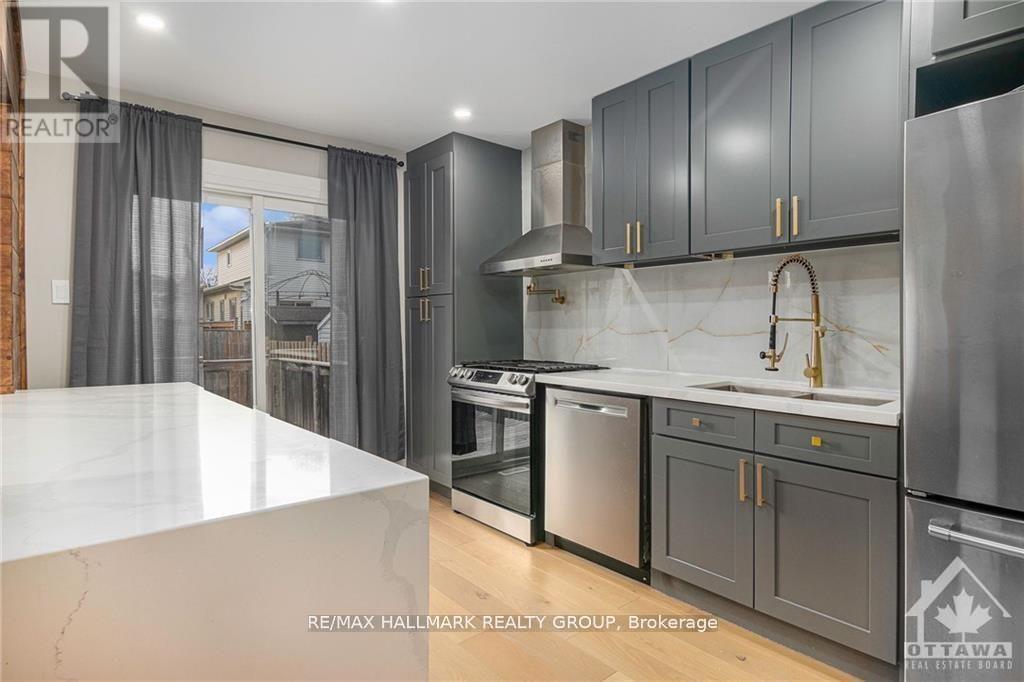 1834 D'amour Crescent, Ottawa, Ontario  K1C 5G3 - Photo 9 - X12631474