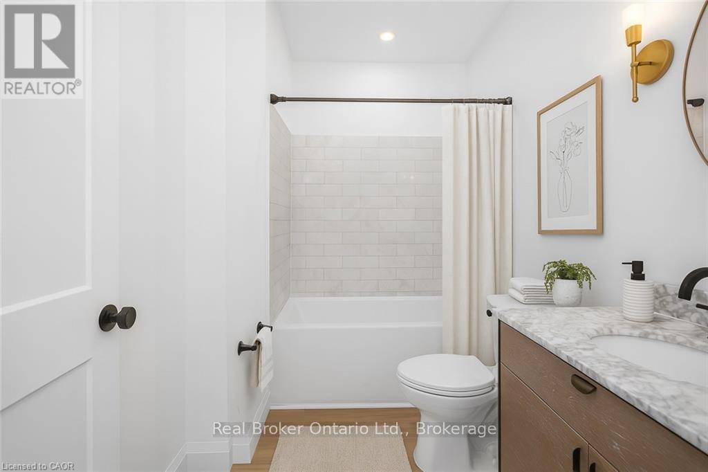 96 London Street N, Hamilton (Crown Point), Ontario  L8H 4B5 - Photo 10 - X12631464