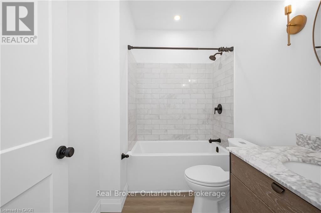 96 London Street N, Hamilton (Crown Point), Ontario  L8H 4B5 - Photo 16 - X12631464