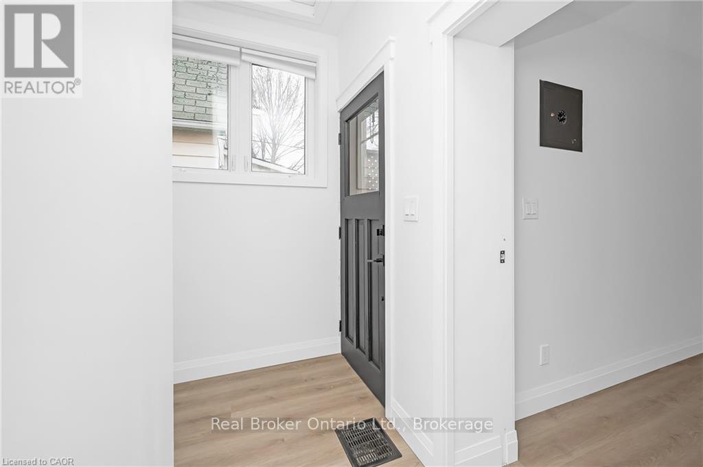 96 London Street N, Hamilton (Crown Point), Ontario  L8H 4B5 - Photo 18 - X12631464