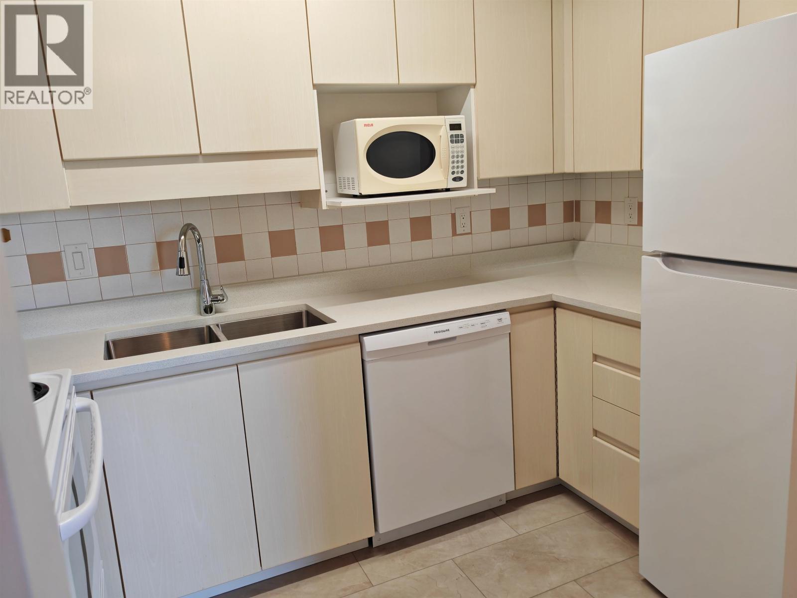 807 8246 Lansdowne Road, Richmond, British Columbia  V6X 3Y4 - Photo 7 - R3073761