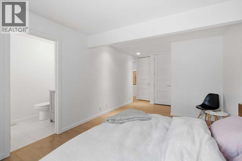 3449 Lane Crescent Sw, Calgary, Alberta  T3E 5X3 - Photo 25 - A2273556