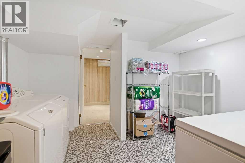 3449 Lane Crescent Sw, Calgary, Alberta  T3E 5X3 - Photo 37 - A2273556