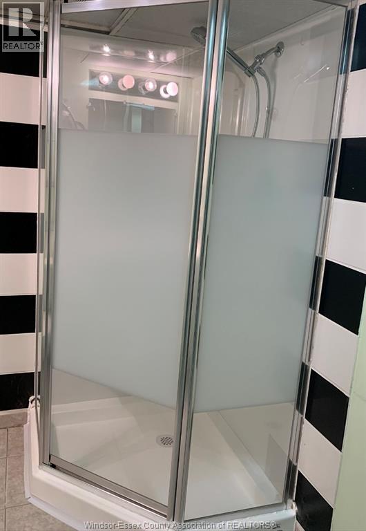 3735 Glenwood, Windsor, Ontario N9E 2Y6 - Photo 33 - 25031646