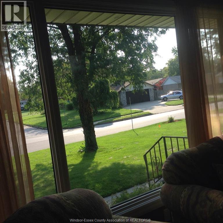 3735 Glenwood, Windsor, Ontario N9E 2Y6 - Photo 5 - 25031646