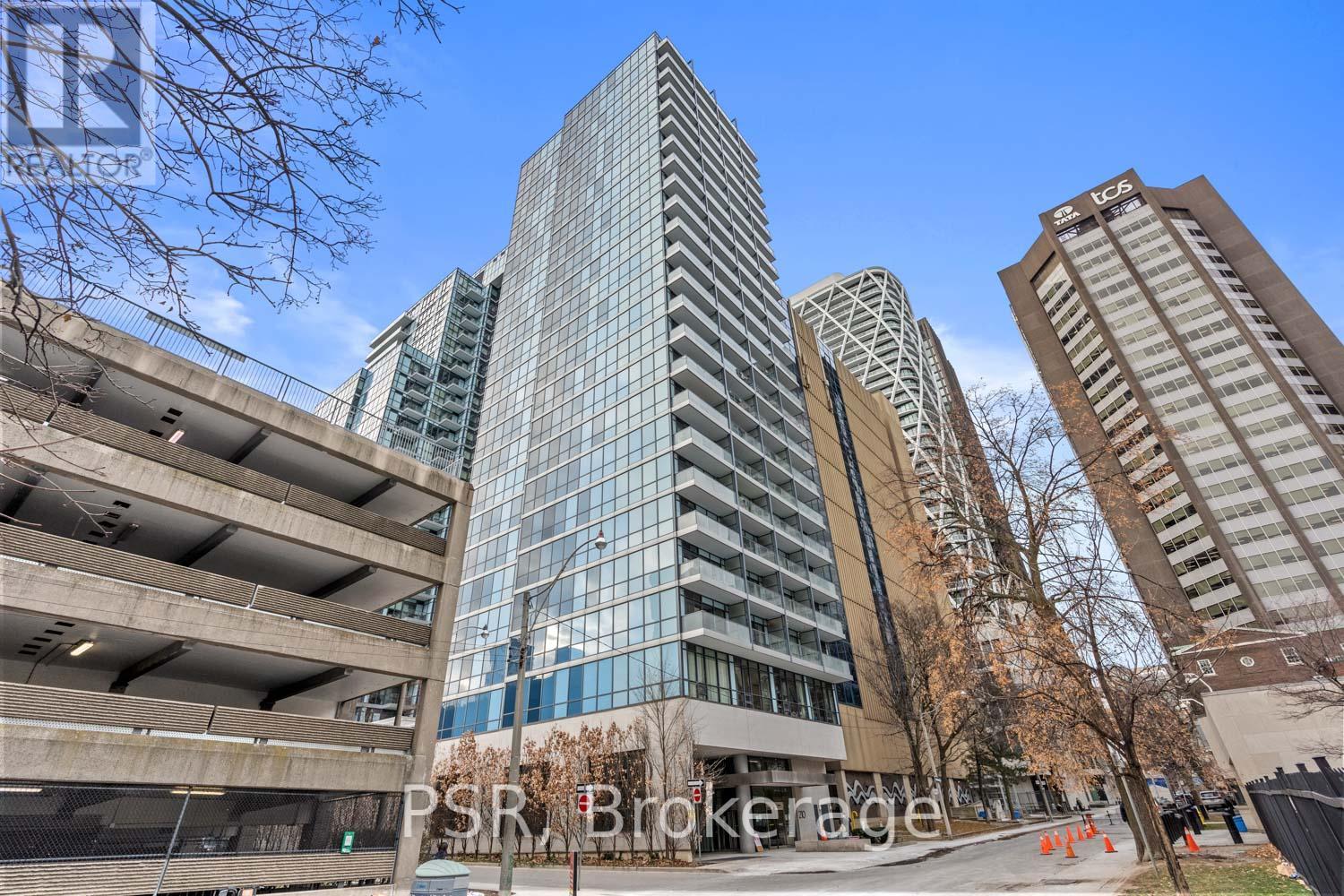 1002 - 210 SIMCOE STREET, Toronto, Ontario