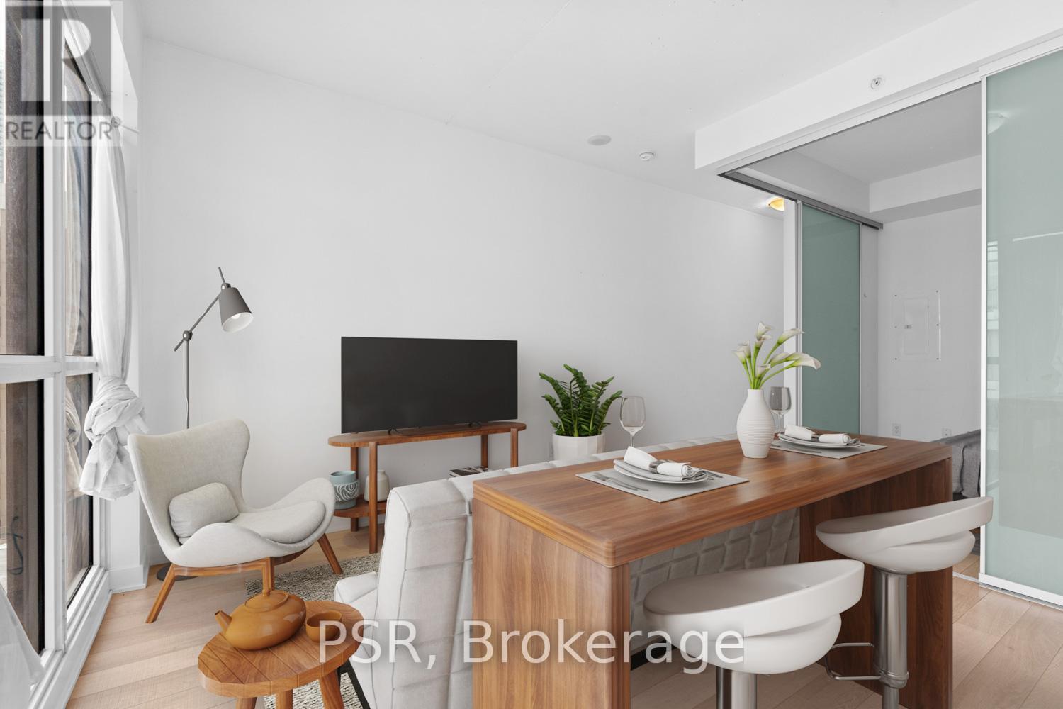 1002 - 210 Simcoe Street, Toronto, Ontario  M5T 0A9 - Photo 6 - C12631458