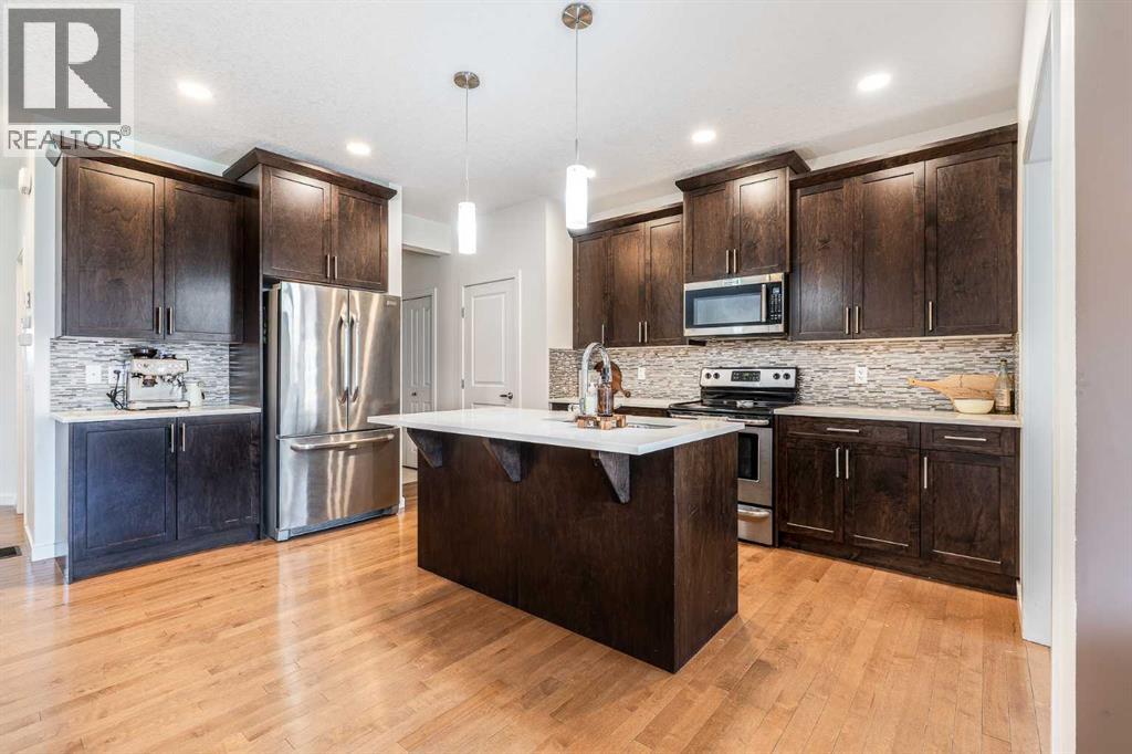 112 Midtown Court Sw, Airdrie, Alberta  T4B 4E4 - Photo 2 - A2239365