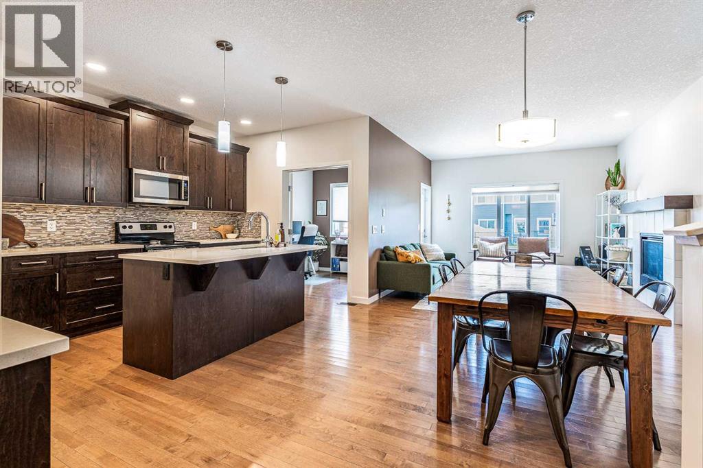 112 Midtown Court Sw, Airdrie, Alberta  T4B 4E4 - Photo 3 - A2239365