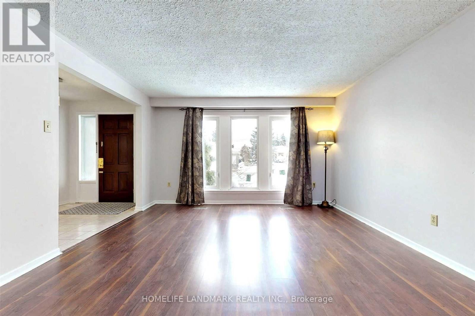 Main - 57 Ardgowan Crescent, Toronto, Ontario  M1V 1B4 - Photo 3 - E12631470