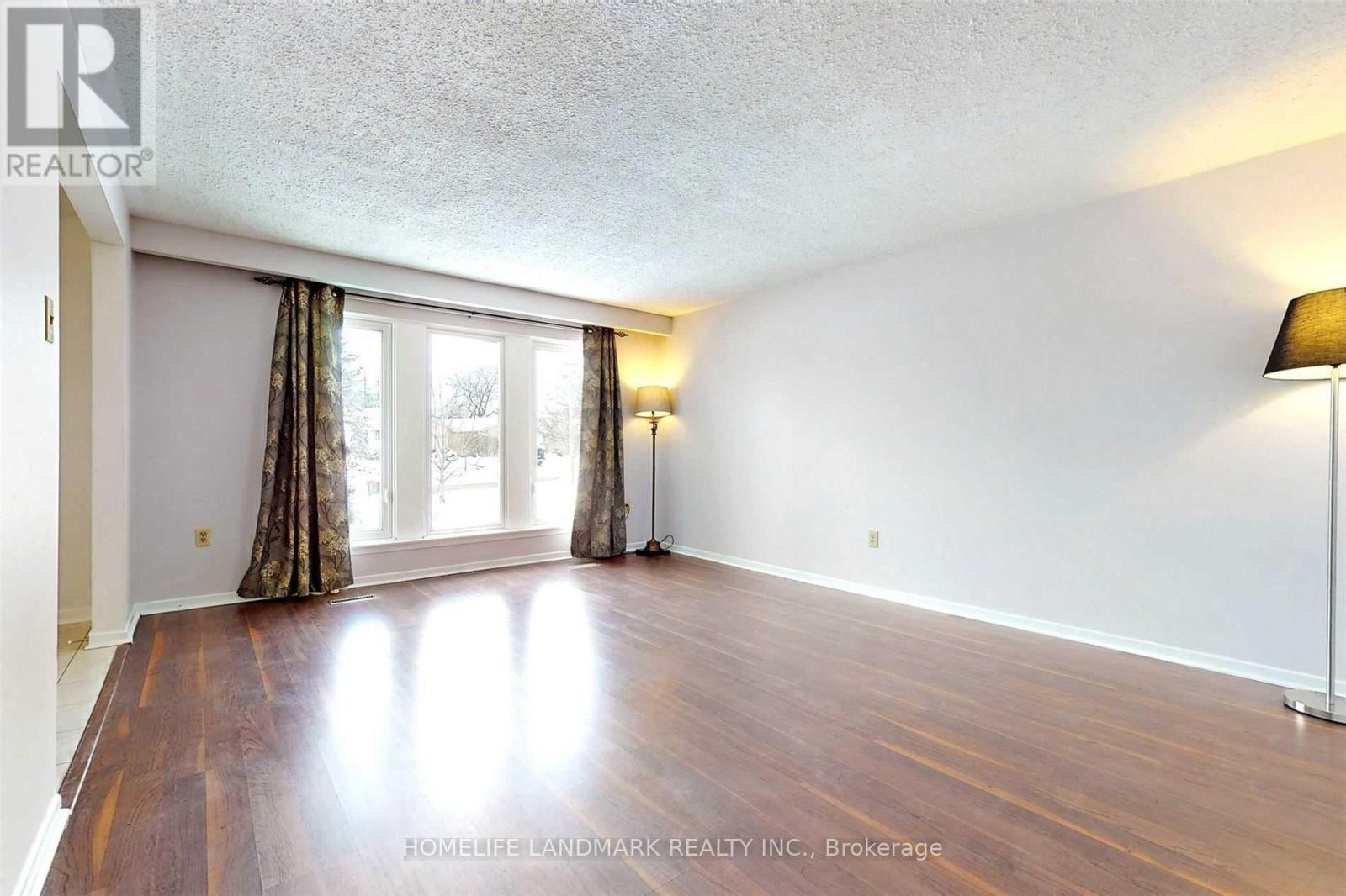 Main - 57 Ardgowan Crescent, Toronto, Ontario  M1V 1B4 - Photo 4 - E12631470