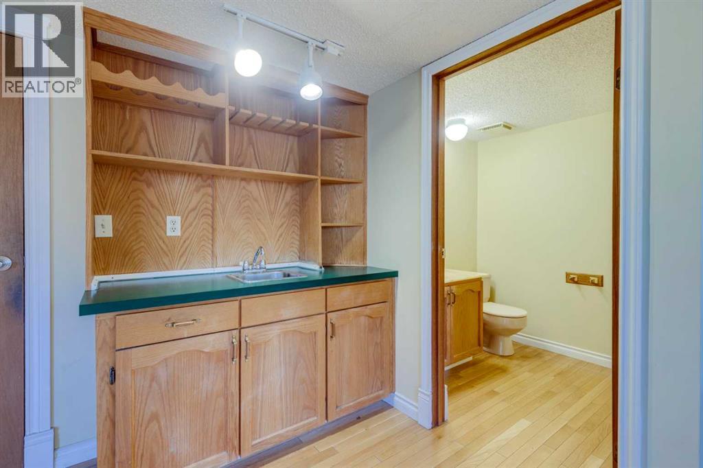 203 Edgeland Road Nw, Calgary, Alberta  T3A 2Y3 - Photo 34 - A2270924