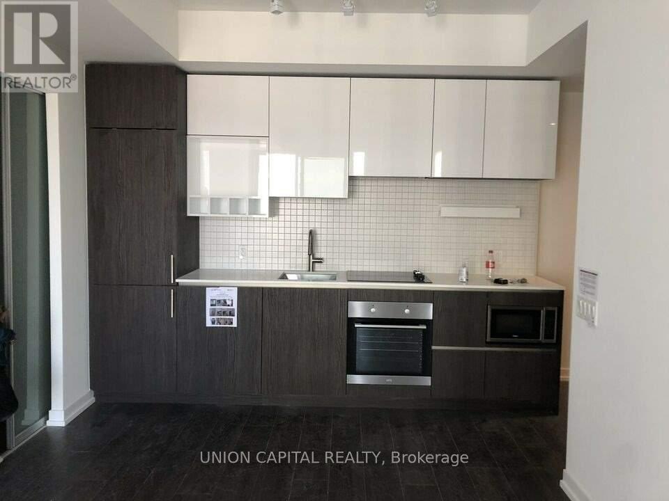 5212 - 5 Buttermill Avenue, Vaughan, Ontario  L4K 0J5 - Photo 2 - N12559010