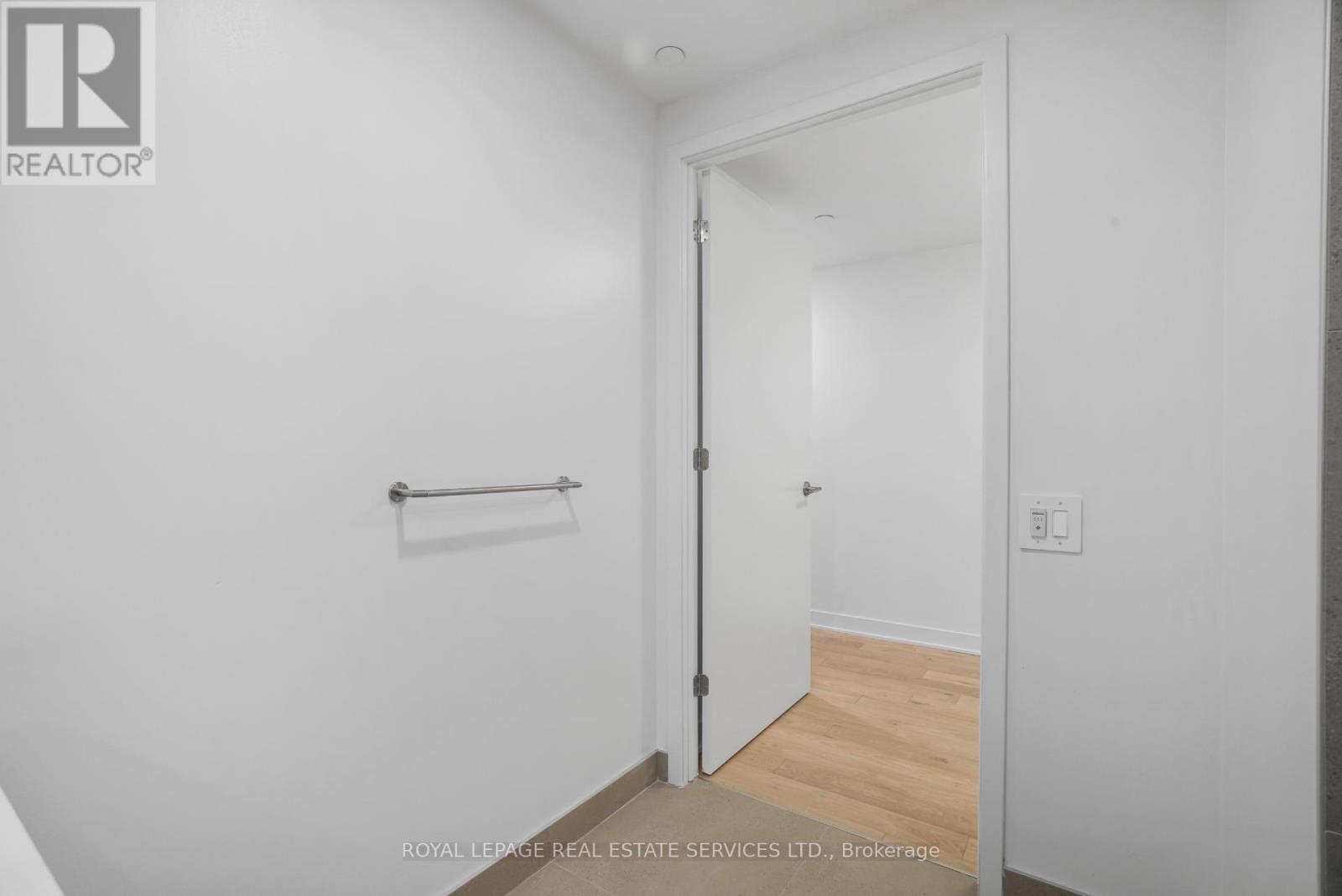 302 - 2720 Dundas Street W, Toronto, Ontario  M6P 1Y2 - Photo 24 - W12631472