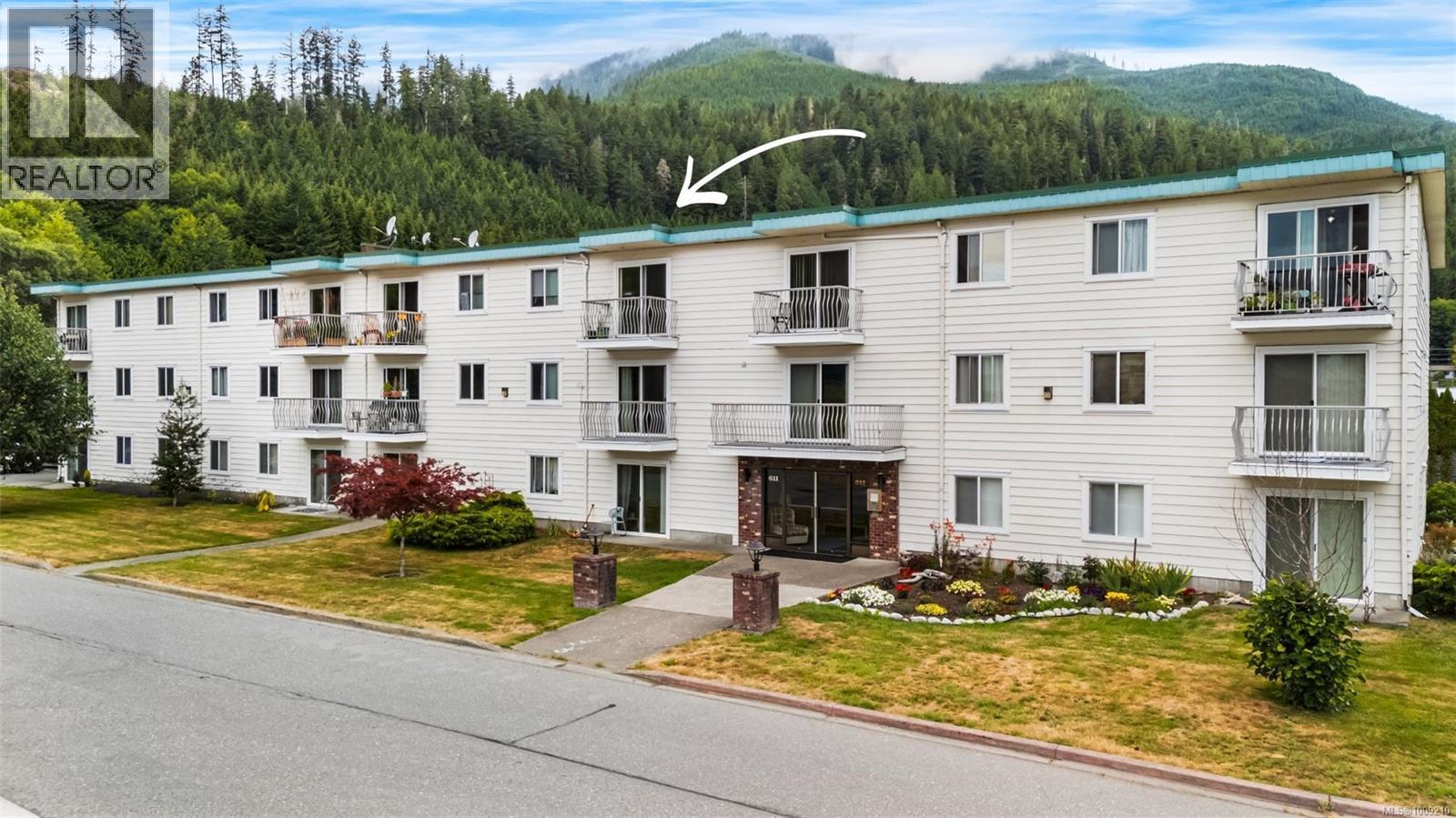 305 611 Macmillan Dr, Sayward, British Columbia